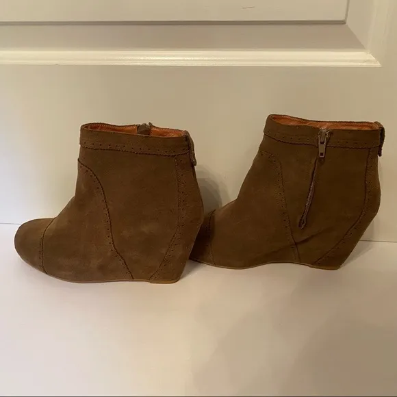 JEFFREY CAMPBELL SHOES BOOTS ANKLE BOOTIES BROWN SUEDE LEATHER WEDGE ZIP SIZE 8