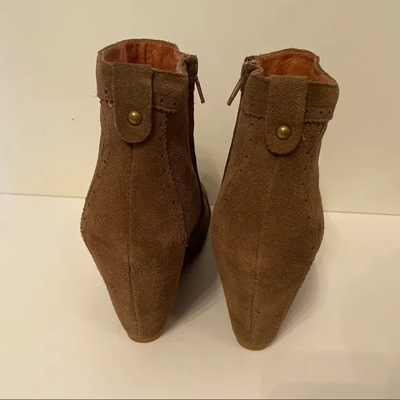 JEFFREY CAMPBELL SHOES BOOTS ANKLE BOOTIES BROWN SUEDE LEATHER WEDGE ZIP SIZE 8