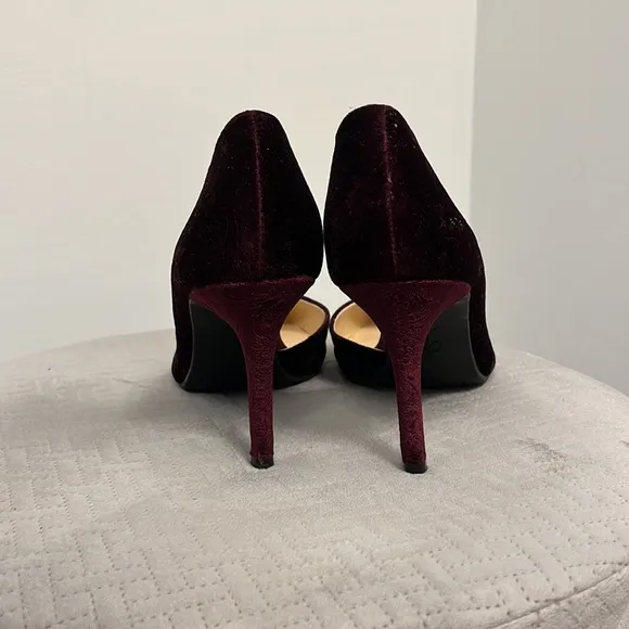 JESSICA SIMPSON Maroon/Burgundy Velvet Floral Design High-Heel Pump Shoes