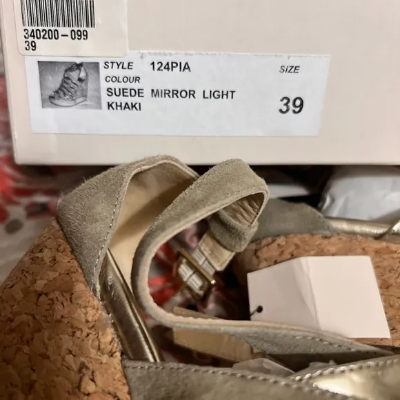 JIMMY CHOO PIA METALLIC GOLD CORK WEDGE SANDALS SIZE 39 ( 8.5)