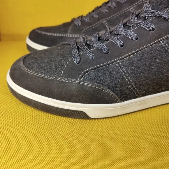 Johnnie-O Surfside Grey Suede &amp; Fabric Sneaker Casual Men's Shoe Size 10