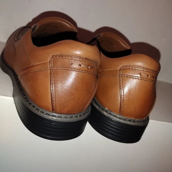 Johnston Murphy men's leather shoes  brand new size 10,