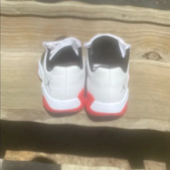 Jordan 11s for men Black and White Athletic Shoes