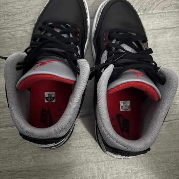 Jordan 3 black cement 2024 Size 10.5