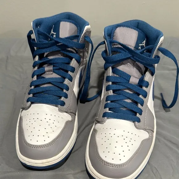 Jordan Athletic Shoes - Blue, Gray, and White