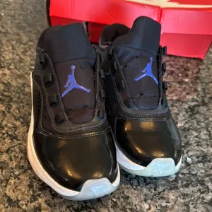 Jordan Kids Black and Blue Athletic Shoes 7Y