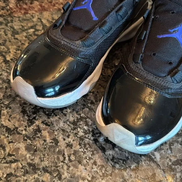 Jordan Kids Black and Blue Athletic Shoes 7Y