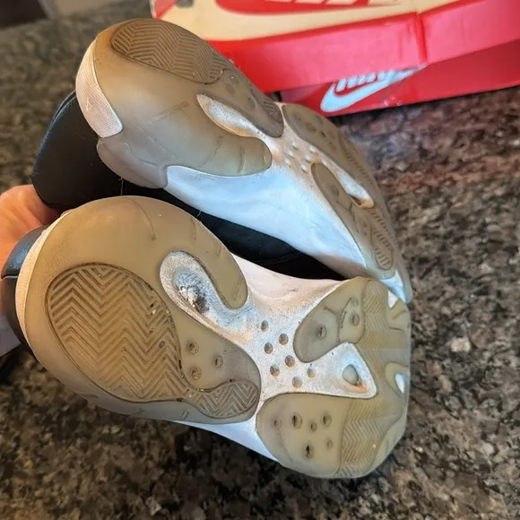Jordan Kids Black and Blue Athletic Shoes 7Y