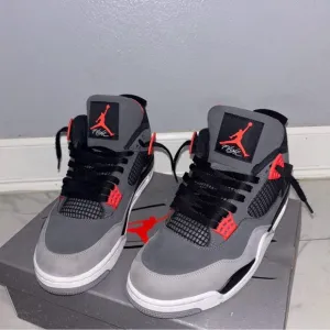 Jordan Men's Gray and Red Sneakers