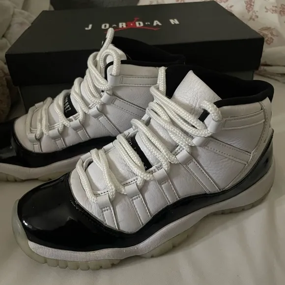 Jordan Women's Shoes in Black and White