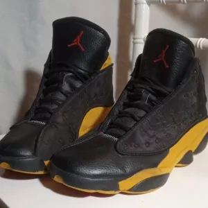 Jordan XIII Men's Black and Yellow Sneakers 414571-035
