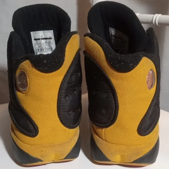 Jordan XIII Men's Black and Yellow Sneakers 414571-035