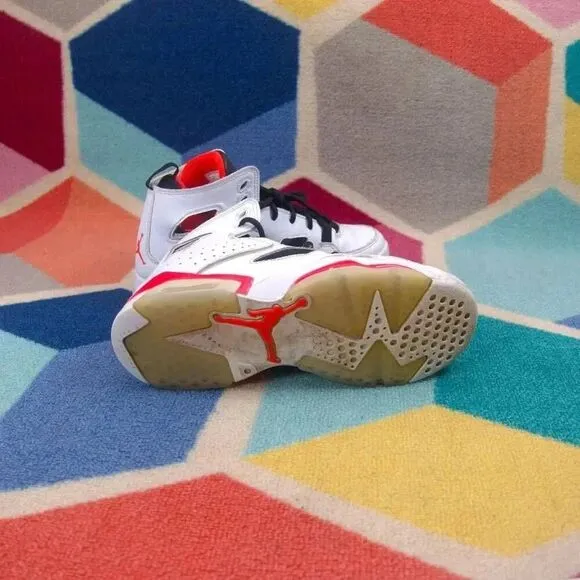 Jordan Flight Club 91 GS White Infrared Sneakers Size 4 Y