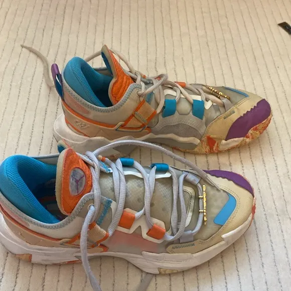 JRDN Men’s Colorful Basketball Shoes