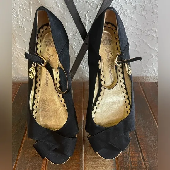Juicy Couture Black Espadrille Sandals Size 8.5