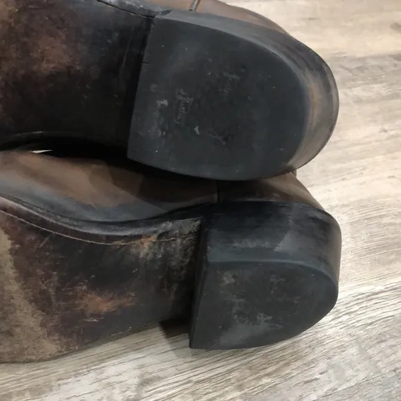 Justin Buck in Brown Boots