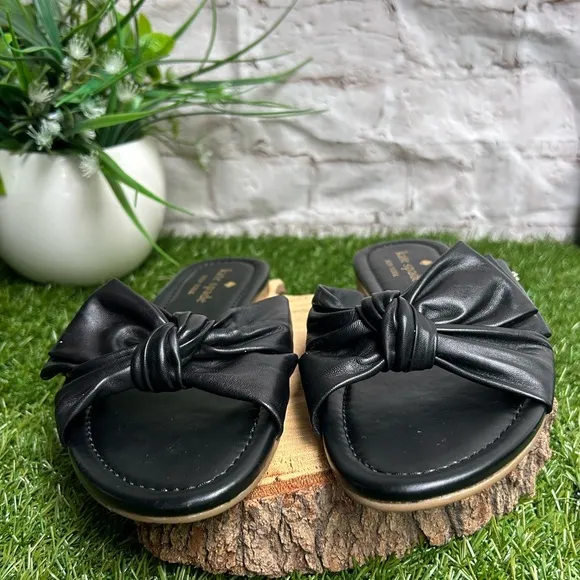 KATE SPADE Black Leather bow sandals size 6 new