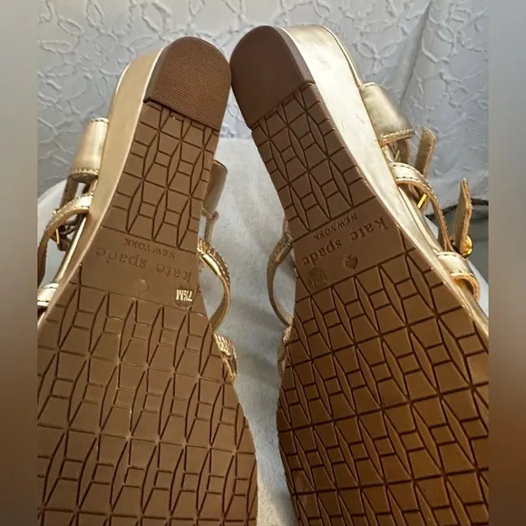 KATE SPADE ♠️- Gold Women's Sandals (7.5) ‼️NEW W/DUST BAG‼️