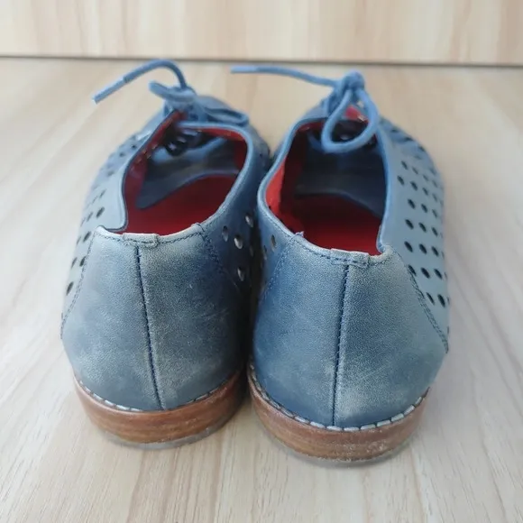 Kate Spade New York Blue Leather Round Cut-Out Lace-Up Shoes 10M  MSRP: $278