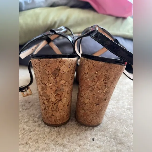 kate spade | patent leather and cork t-strap platform sandals | size 9