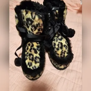 Kate Spade Slippers