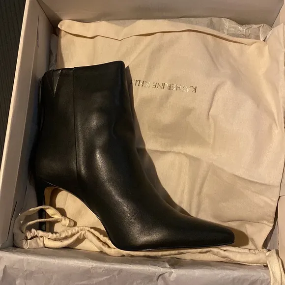 Katherine Kelly Rosie Black LeatherAnkle Boots Zipper Size 8/5 used with box