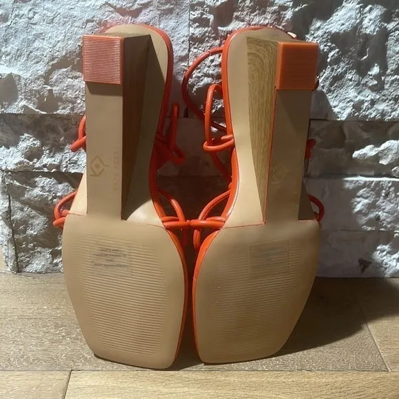 KATY PERRY KNOTTED WEDGE IRISIA SIZE 8 COLOR FIERY ORANGE NWT