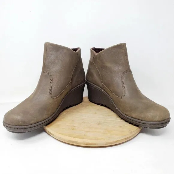 KEEN Akita Ankle Boots Womens 9.5 Brown Leather Wedge Lug Bootie Shoes