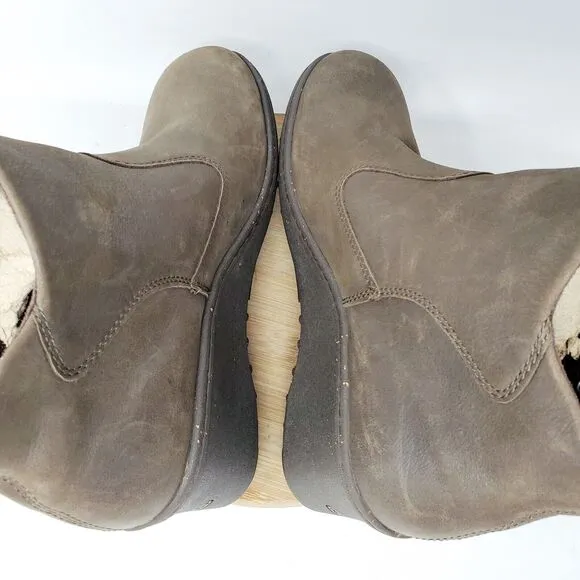 KEEN Akita Ankle Boots Womens 9.5 Brown Leather Wedge Lug Bootie Shoes