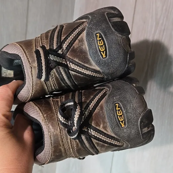 Keen Mens Dry High Top Leather Sneakers shoes sz 9