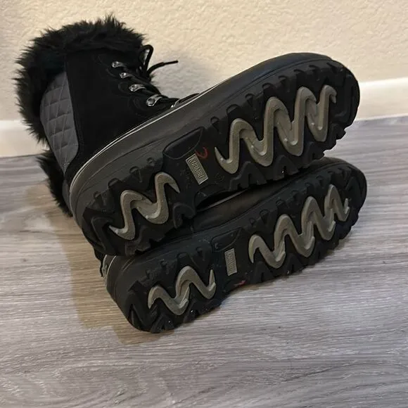KHOMBU BOOTS SIZE 9