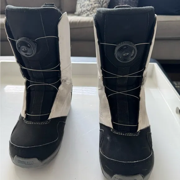 Kids Boa Snowbording boots size 6