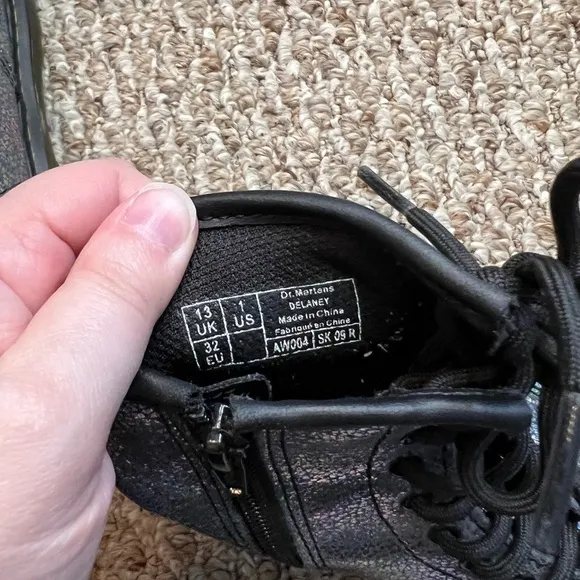 Kids dr martens delaney boots