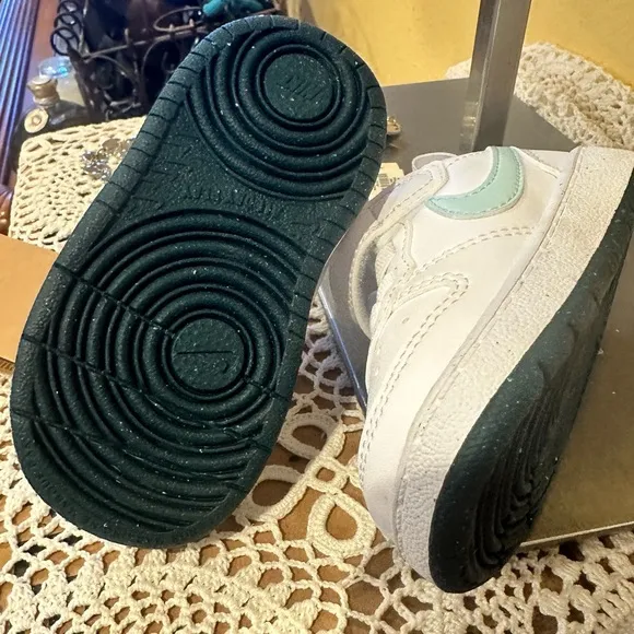 Kid's Dunk Low &quot;Mint Foam Nike Kids Shoes - White and Mint