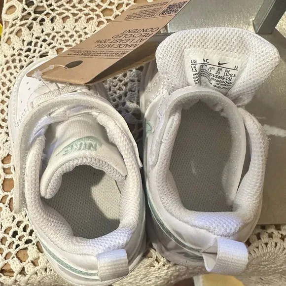 Kid's Dunk Low &quot;Mint Foam Nike Kids Shoes - White and Mint