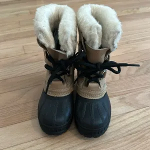 Kids Sorel Boots Size 11