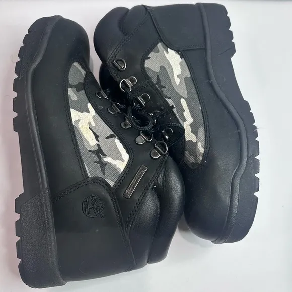 Kids Timberland Black Camouflage Shoes sz.7y