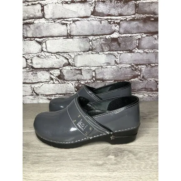 KOI by SANITA STEEL GRAY PATENT LEATHER CLOGS SHOES Women Sz 40EU/9.5M US