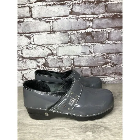 KOI by SANITA STEEL GRAY PATENT LEATHER CLOGS SHOES Women Sz 40EU/9.5M US