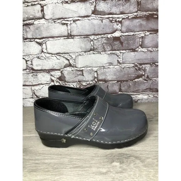 KOI by SANITA STEEL GRAY PATENT LEATHER CLOGS SHOES Women Sz 40EU/9.5M US