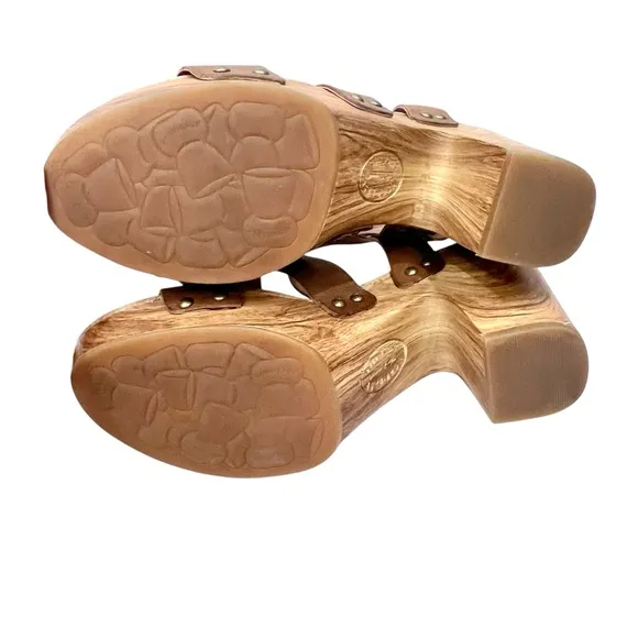 Kork-ease Leather Della Strappy Buckle Platform Sandals Clog Heels