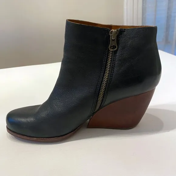 Kork-Ease Women's Black‎ Leather Wedge Wedges Booties US Size 10 M