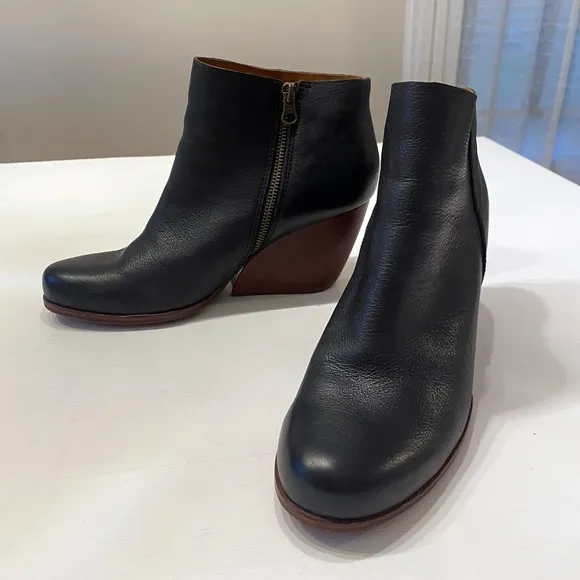 Kork-Ease Women's Black‎ Leather Wedge Wedges Booties US Size 10 M