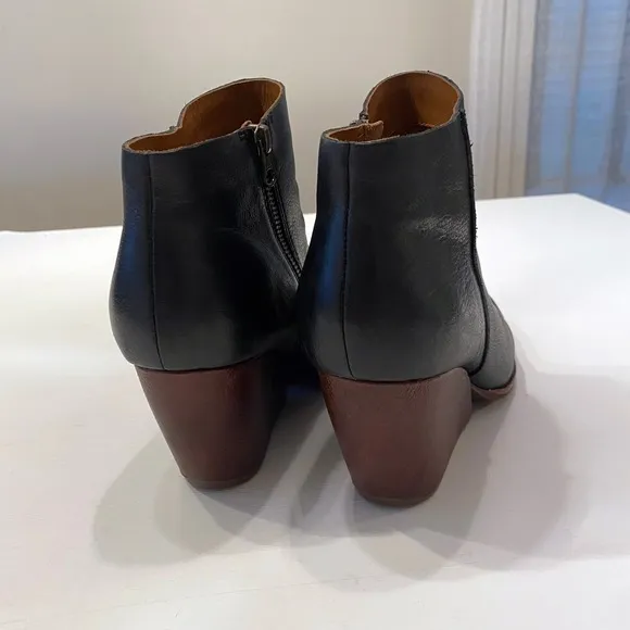Kork-Ease Women's Black‎ Leather Wedge Wedges Booties US Size 10 M