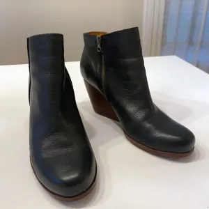 Kork-Ease Women's Black‎ Leather Wedge Wedges Booties US Size 10 M