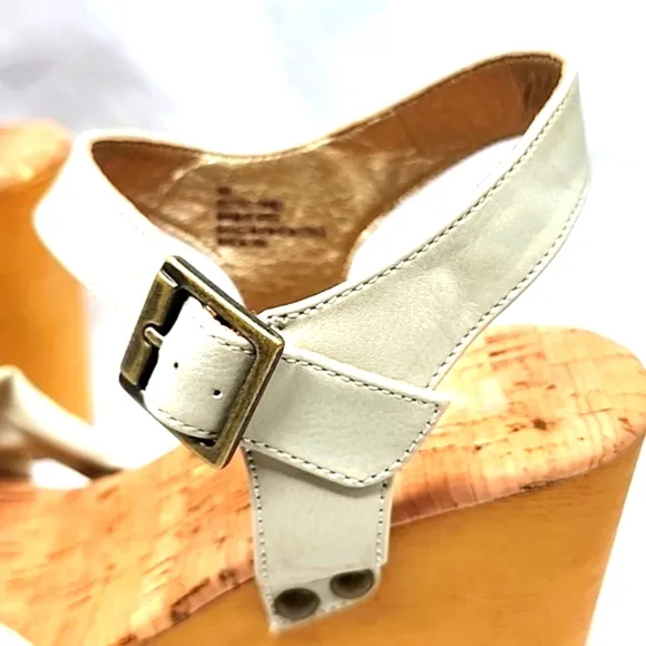 KORKS DAWSON OFF WHITE ANKLE STRAP PLATFORM WEDGE SANDALS SIZE 9 NWOB