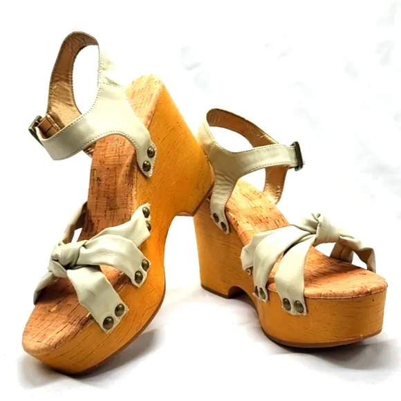 KORKS DAWSON OFF WHITE ANKLE STRAP PLATFORM WEDGE SANDALS SIZE 9 NWOB