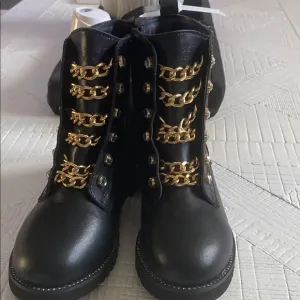 Kurt Geiger Boots
