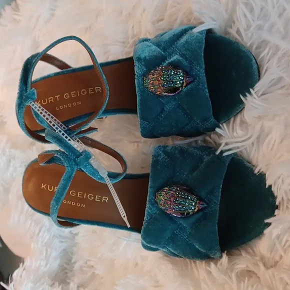 Kurt Geiger Kensington London Rainbow Eagle Teal Quilted Stylish High Heels NEW