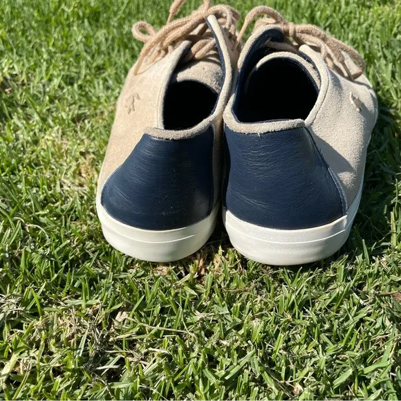 Lacoste Men’s Sevrin Genuine Suede Lace-Up Sneaker Shoes Size 10.5 (US) Beige